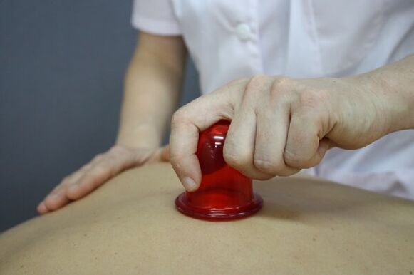 cupping massage alang sa spinal osteochondrosis